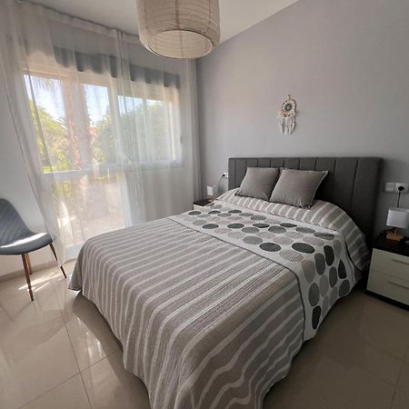Bungalow En Punta Prima 2 Dormitorios Y Piscina Торевиеха Екстериор снимка