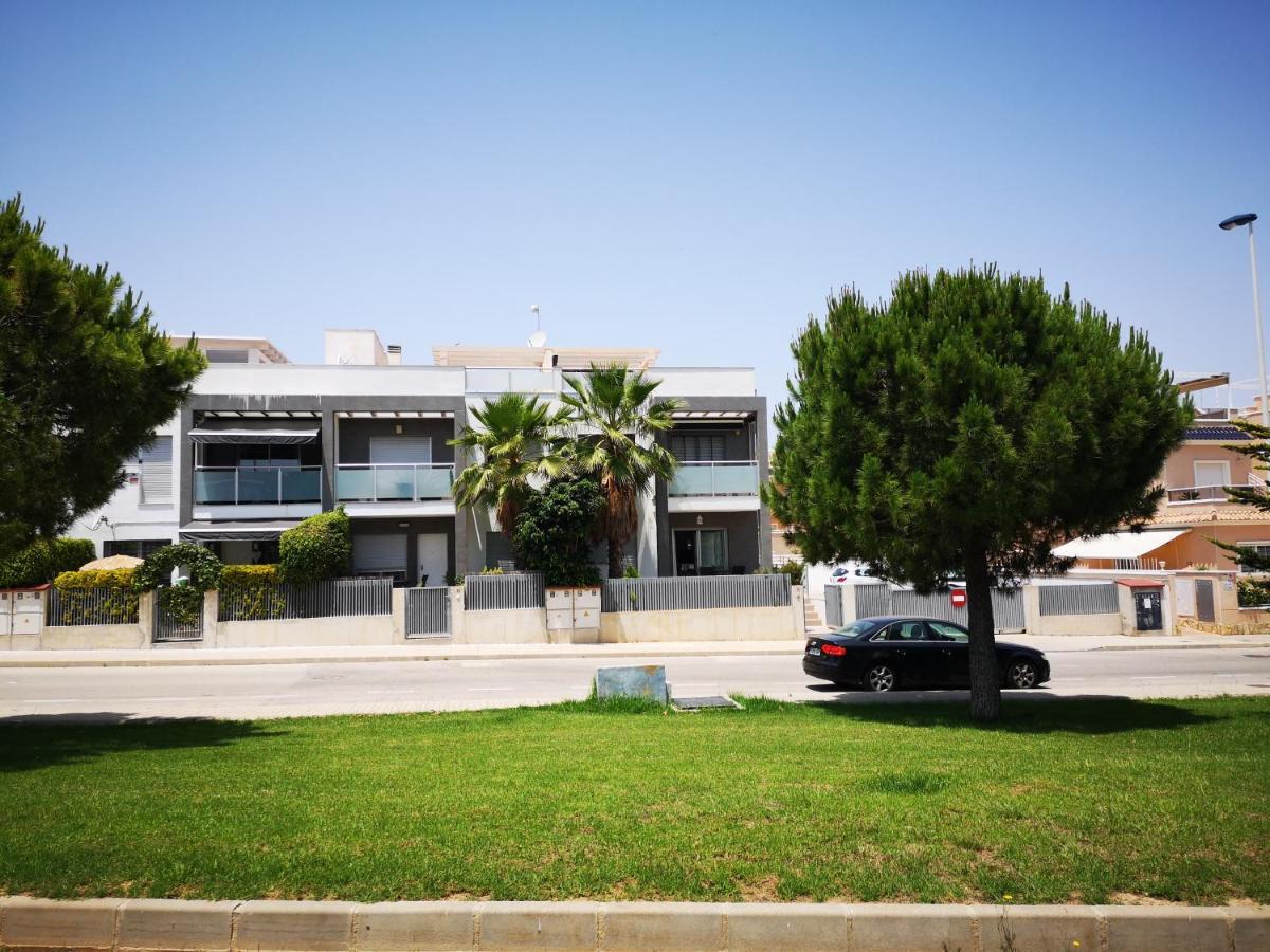 Bungalow En Punta Prima 2 Dormitorios Y Piscina Торевиеха Екстериор снимка